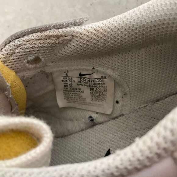 Nike Blazer Low ‘77 Jumbo Trainers - Picture 5 of 6